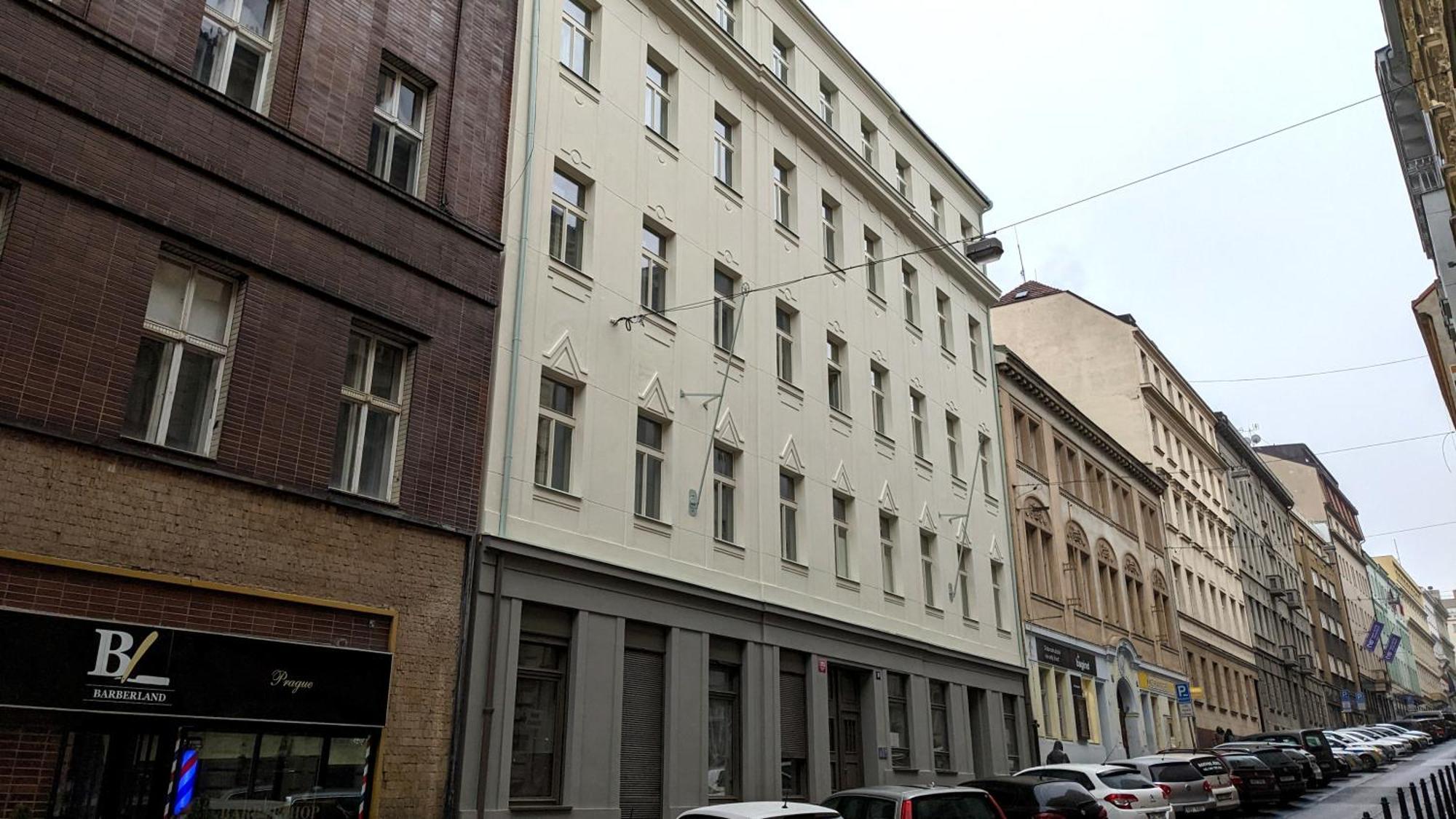 Black & White Apartment Prague By Wenceslas Square And Muzeum Prag